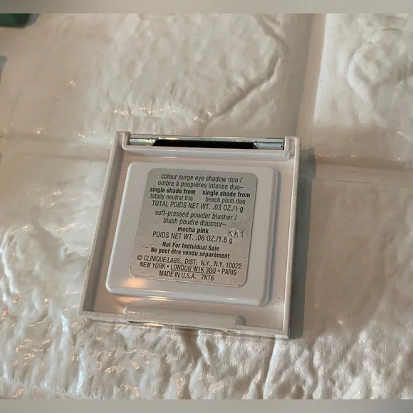 Clinique - Lot of Various Makeup Products - New - Picture 8 of 14